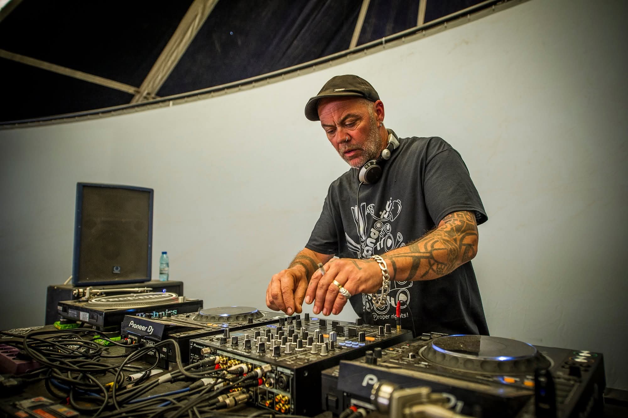 Papa Gumbo Mixing on main stage
